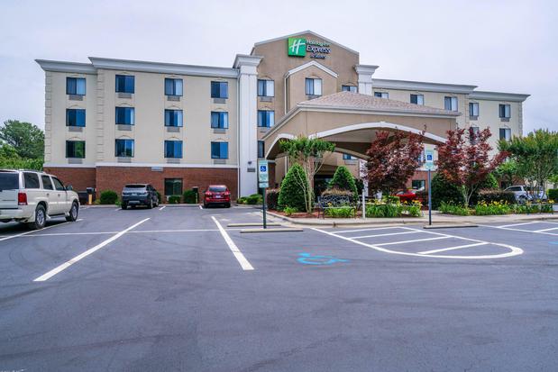 Images Holiday Inn Express & Suites Roanoke Rapids SE, an IHG Hotel