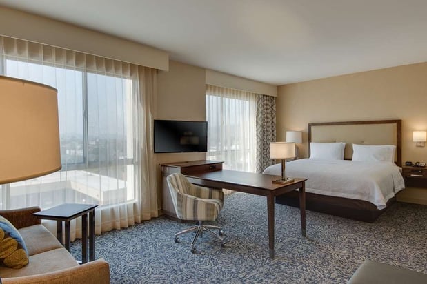 Images Hampton Inn and Suites Los Angeles - Glendale
