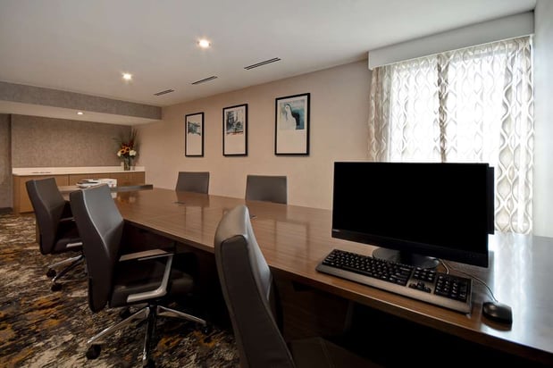 Images DoubleTree by Hilton St. Louis Airport