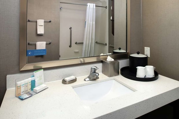 Images Hampton Inn & Suites Greensboro/Coliseum Area