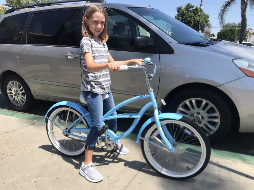 Pedal Pushing Bicycle Shop Photo