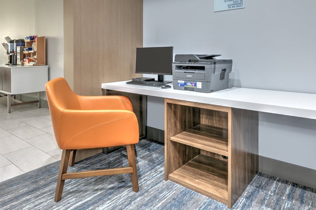 Images Holiday Inn Express & Suites Winnie by IHG