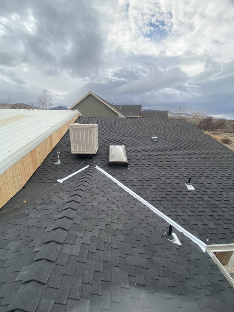 Manny's Metal Roofing Image