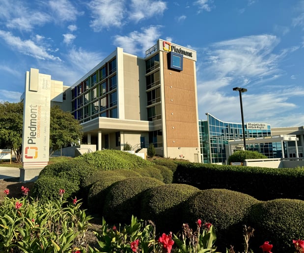 Images Bill and Olivia Amos Children’s Hospital