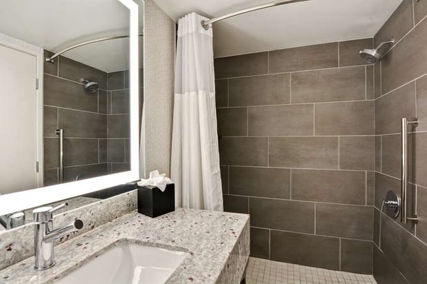 Images Embassy Suites by Hilton Minneapolis Airport