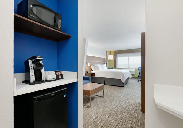 Images Holiday Inn Express & Suites San Antonio NW Near Seaworld by IHG