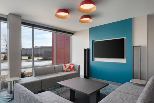 Images avid hotel Oak Creek by IHG