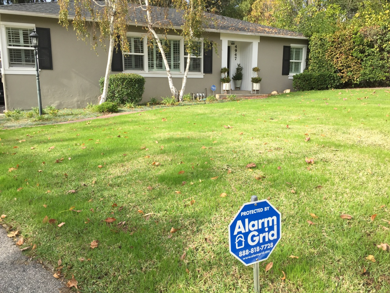 "Alarm Grid manages to provide a level of individualized service that I would only expect from a local company" -Joe P. from La Cañada Flintridge, CA