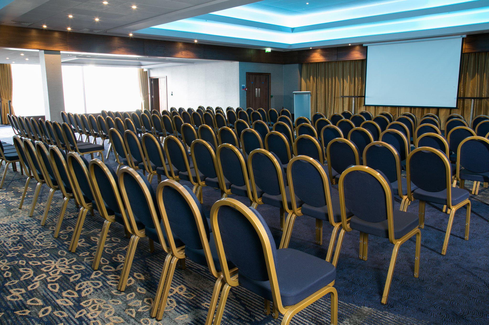 Holiday Inn London - Wembley, an IHG Hotel Wembley 020 8902 8839