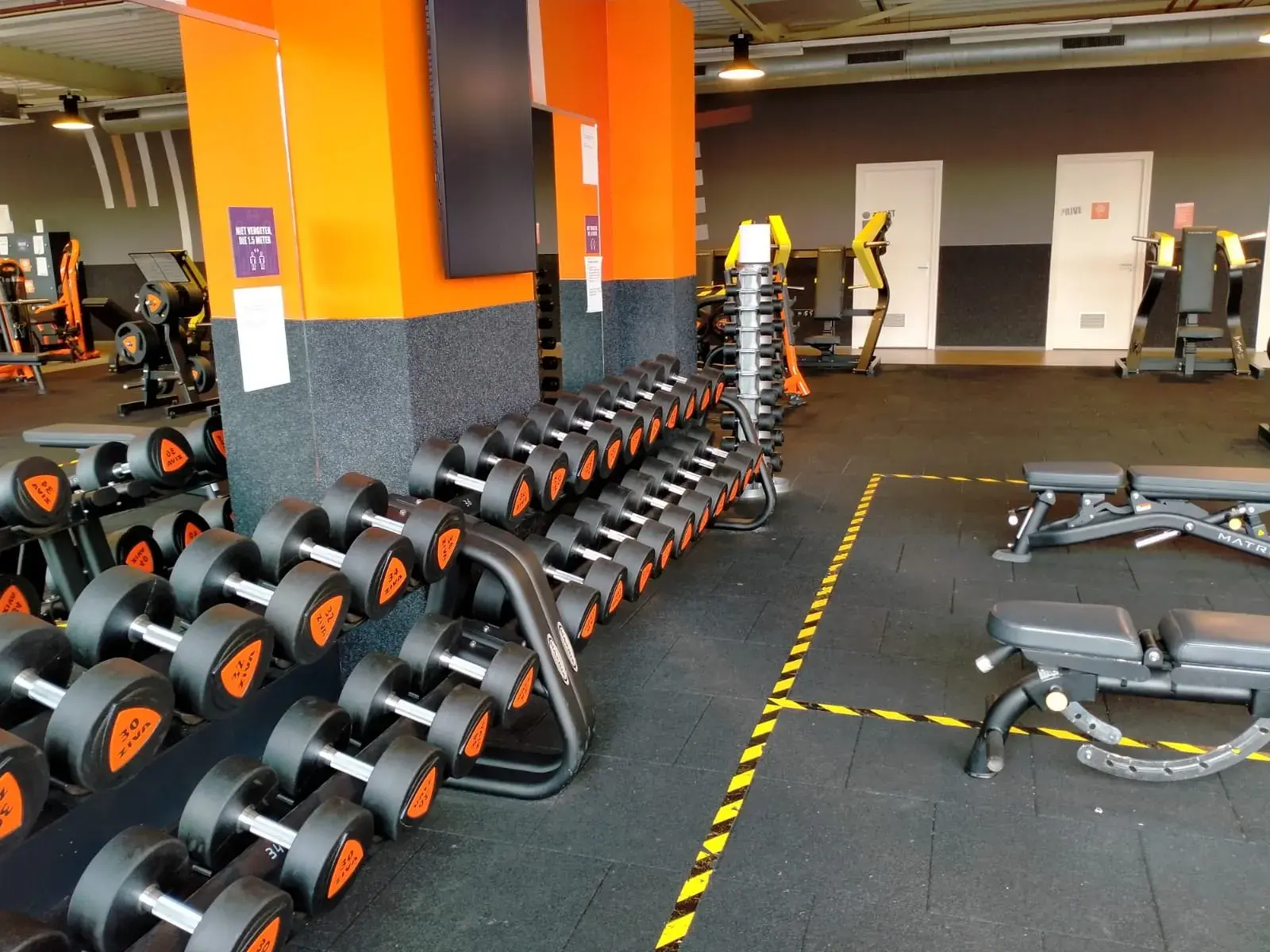 Foto's Basic-Fit 24/7