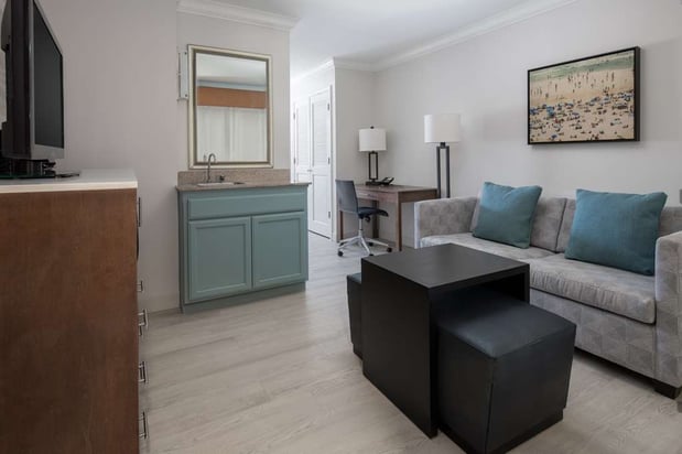 Images Best Western Plus All Suites Inn