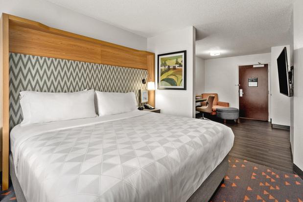 Images Holiday Inn & Suites Bothell by IHG