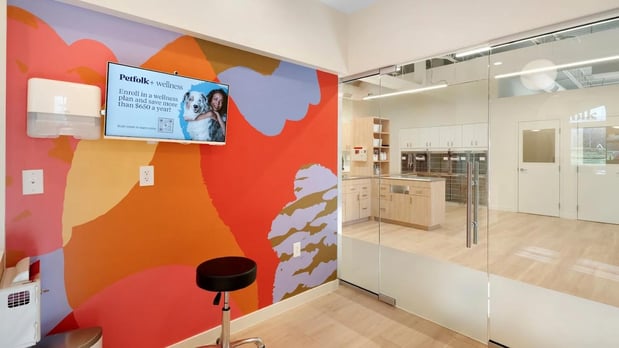 Images Petfolk Veterinary & Urgent Care - Altamonte Springs