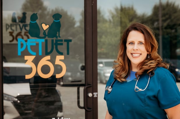Images PetVet365 Pet Hospital Fishers Crossing