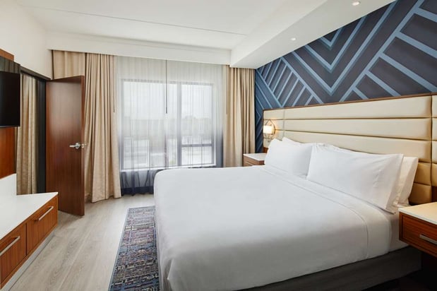 Images Embassy Suites by Hilton Atlanta Airport North