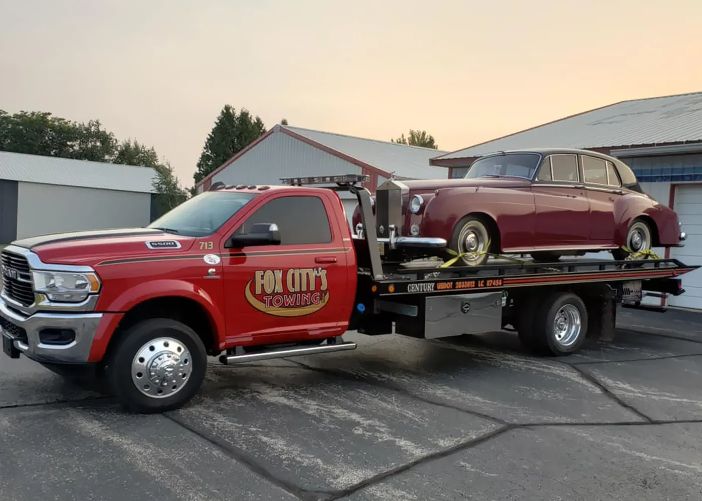 Fox City's Towing Image