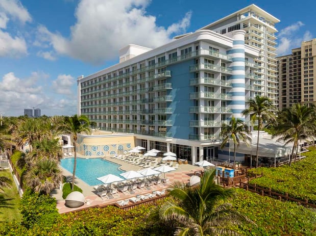 Images The Singer Oceanfront Resort, Curio Collection by Hilton