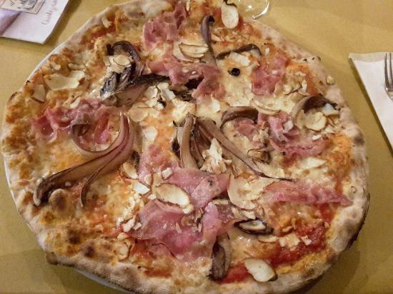 Images Pizzeria al Tajer