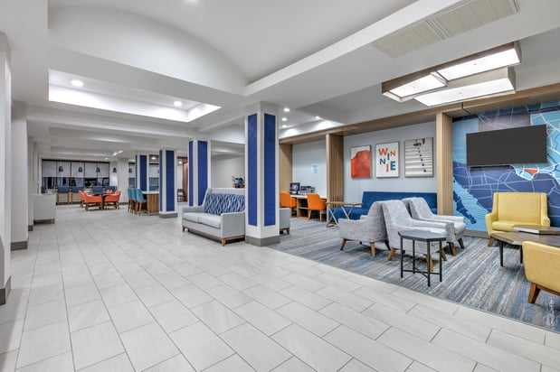 Images Holiday Inn Express & Suites Winnie by IHG