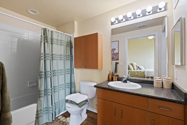 Images 2nd Avenue Centre