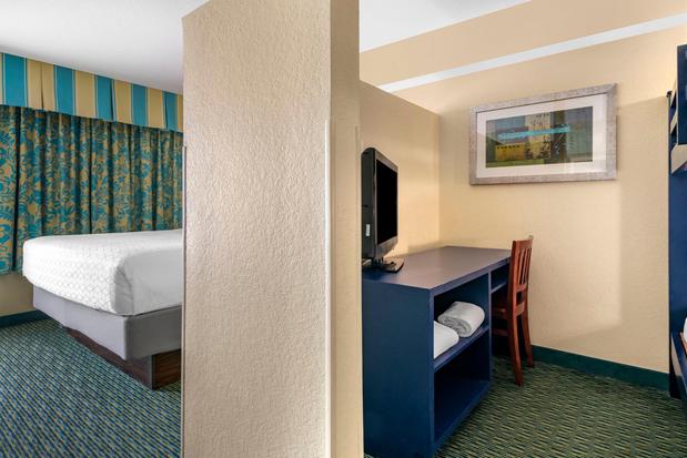 Images Holiday Inn Resort Orlando Lake Buena Vista by IHG
