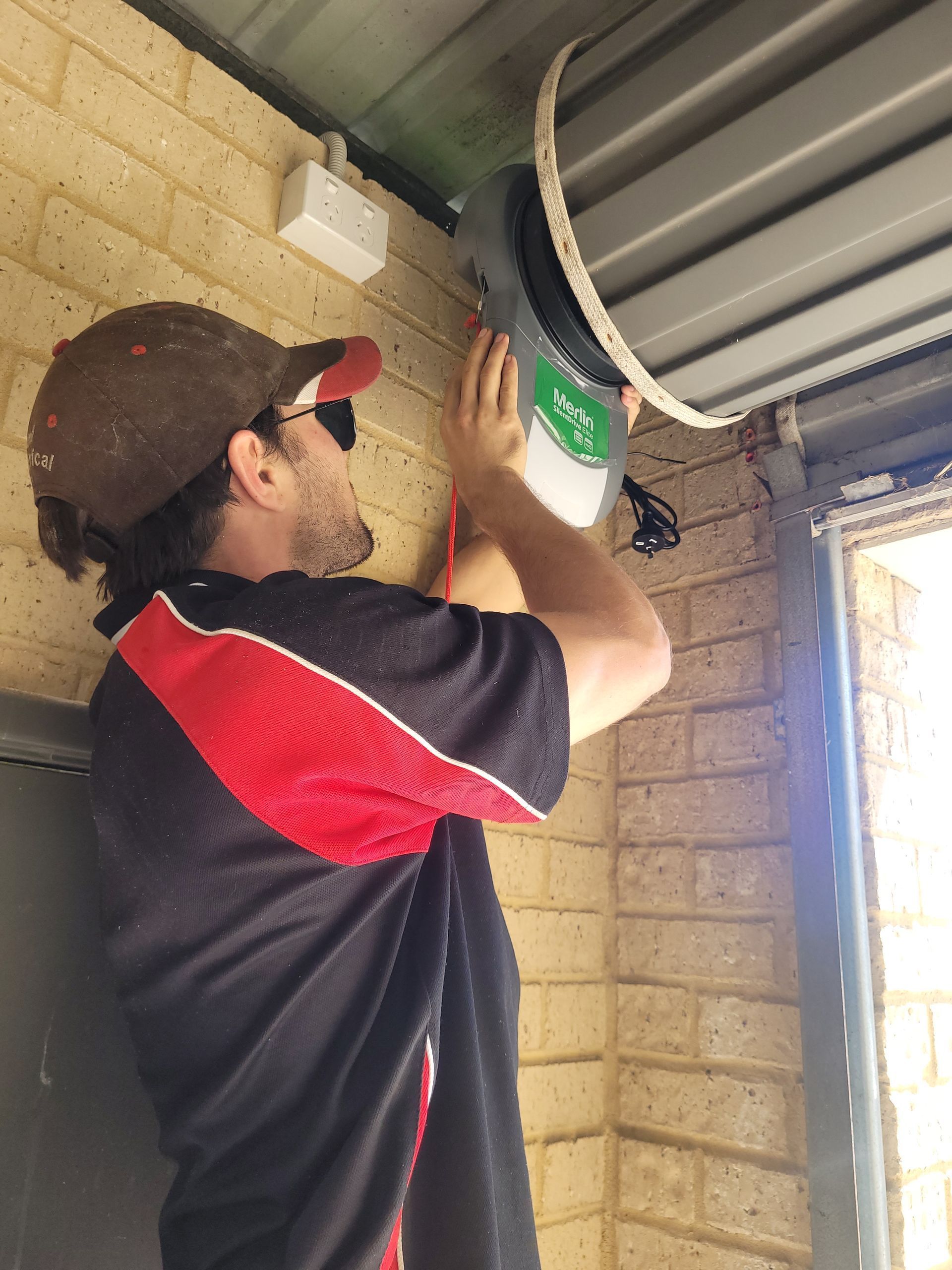 Images Bunbury Maintain a Door