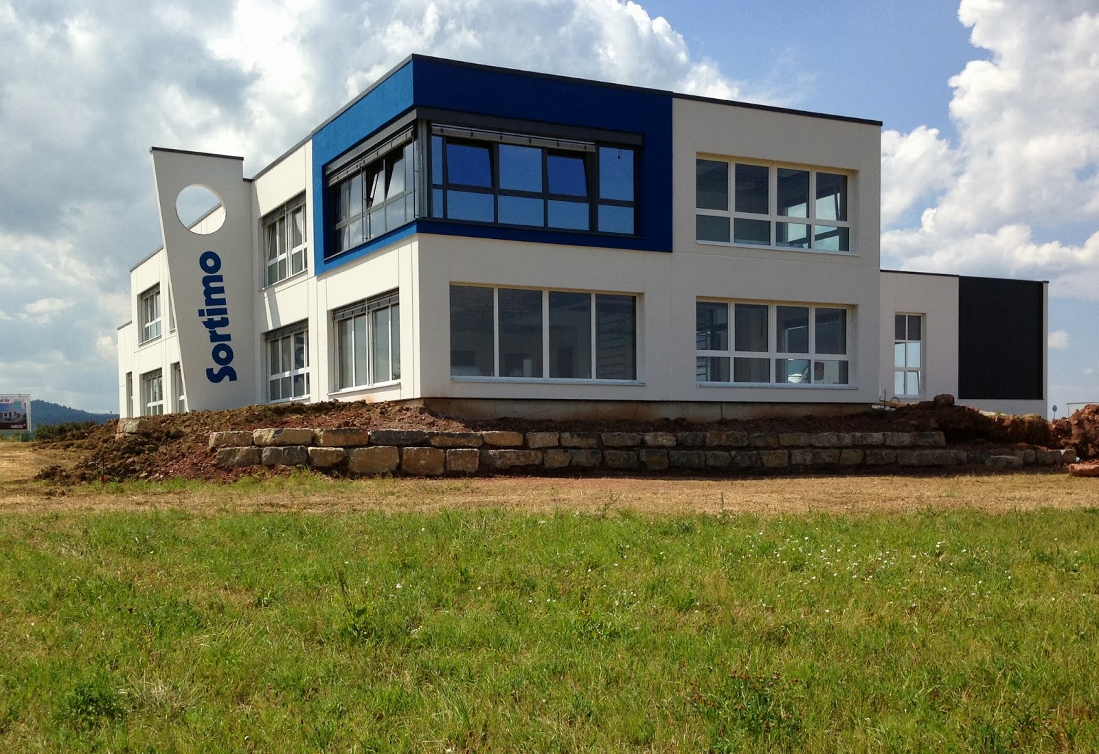 HS Fahrzeug- und Betriebseinrichtungen GmbH, Hoheneichstr. 48 in Birkenfeld