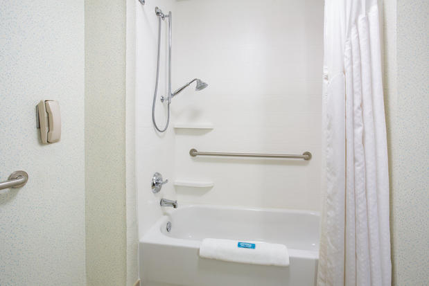 Images Holiday Inn Express Kansas City - at the Legends by IHG