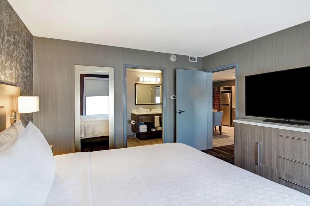 Guest room amenity Home2 Suites by Hilton Edmonton South Edmonton (780)250-3000