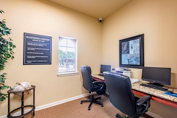 Images Champion Lake Apartment Homes
