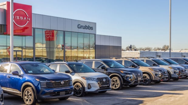 Images Grubbs Nissan of Tulsa