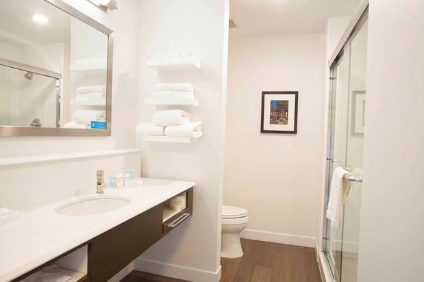 Images Hampton Inn & Suites Downtown St. Paul
