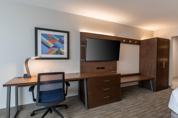 Images Holiday Inn Express & Suites Gainesville - Lake Lanier Area by IHG