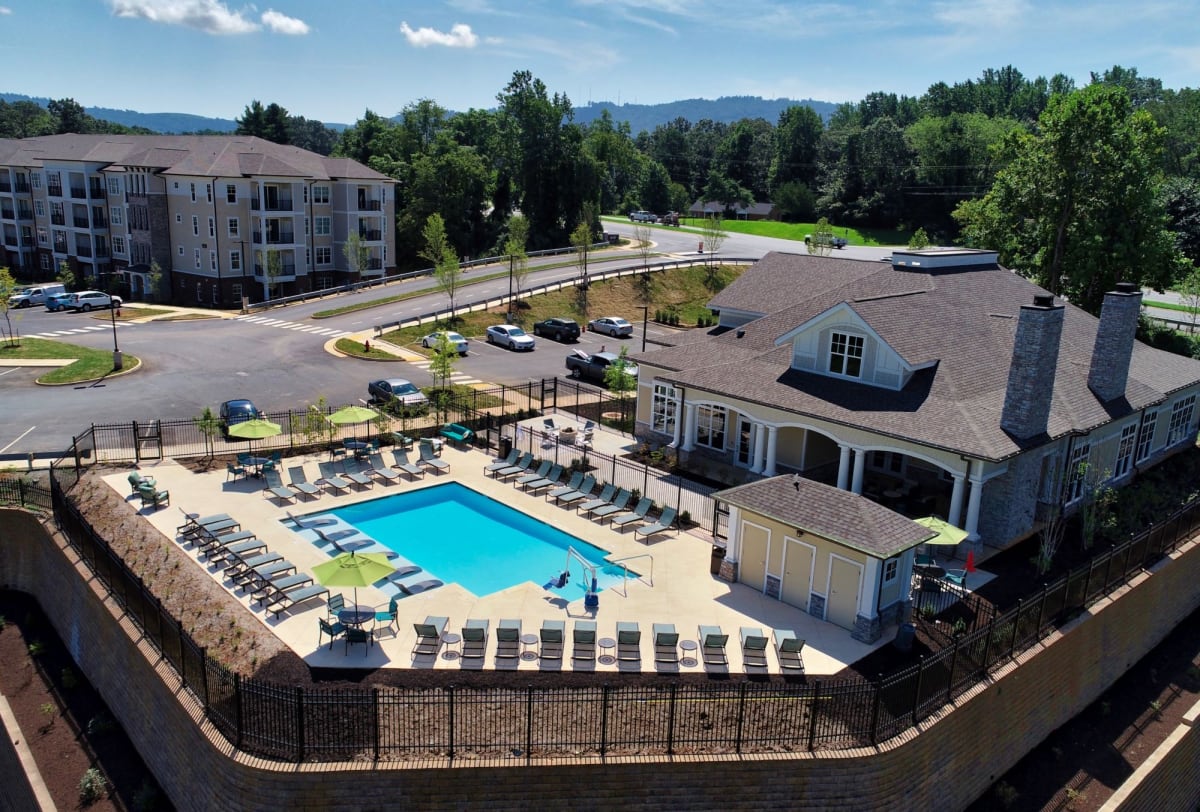 Aerial View of pool and clubhouse at Fifth Street Place Apartments