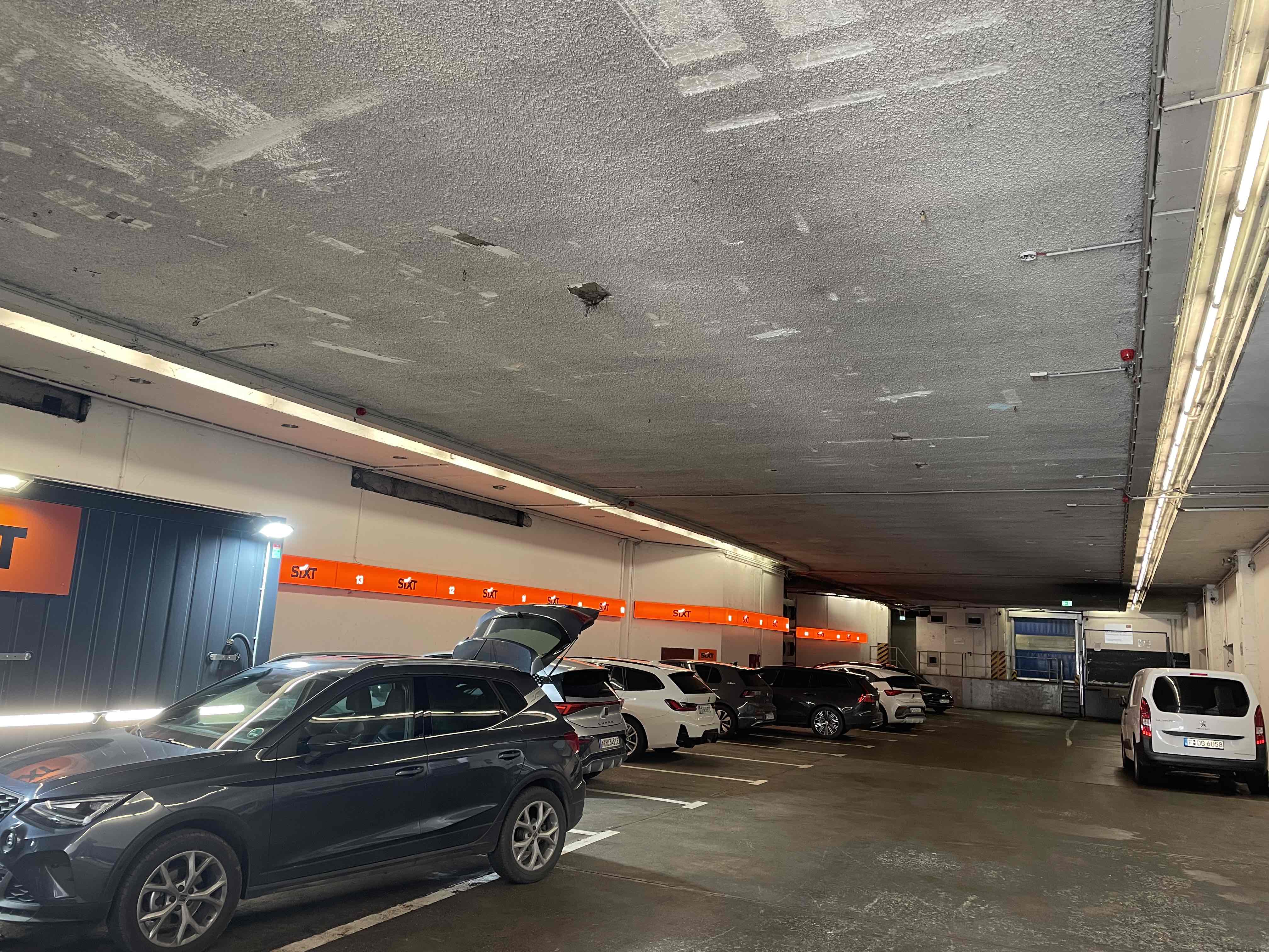 SIXT Autovermietung Köln Hauptbahnhof, Trankgasse 11 im Hbf in Köln