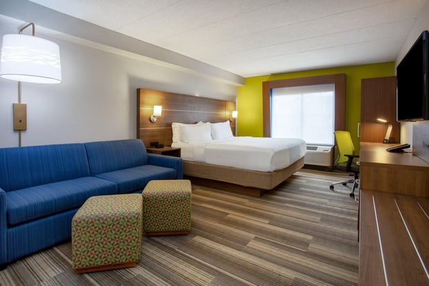 Images Holiday Inn Express & Suites Fort Wayne by IHG