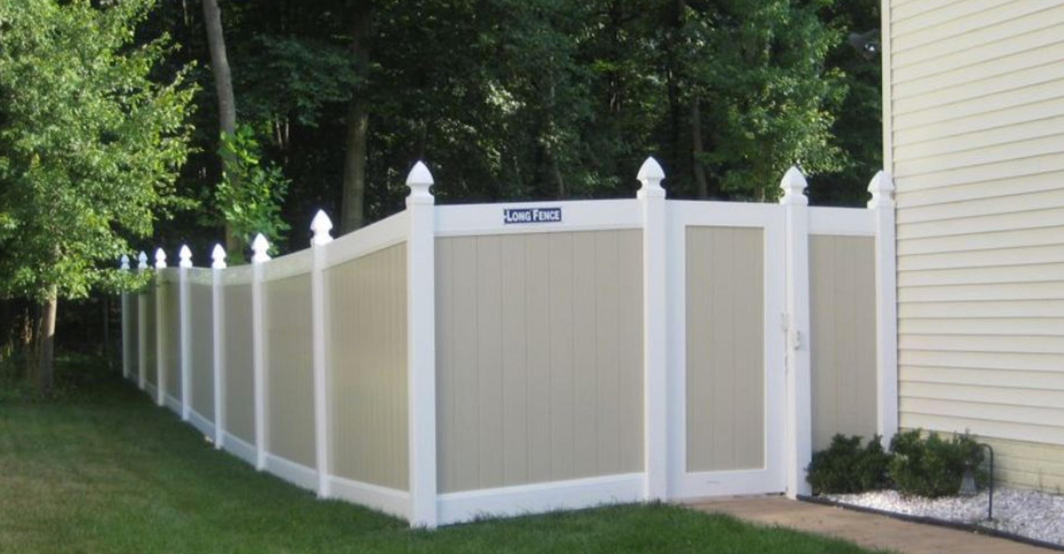 Residential Vinyl Privacy Fence