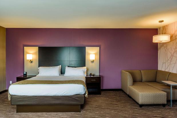 Images Holiday Inn Express Cheektowaga North East by IHG