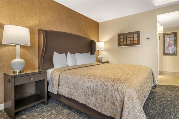 Images Best Western Plus The Normandy Inn & Suites