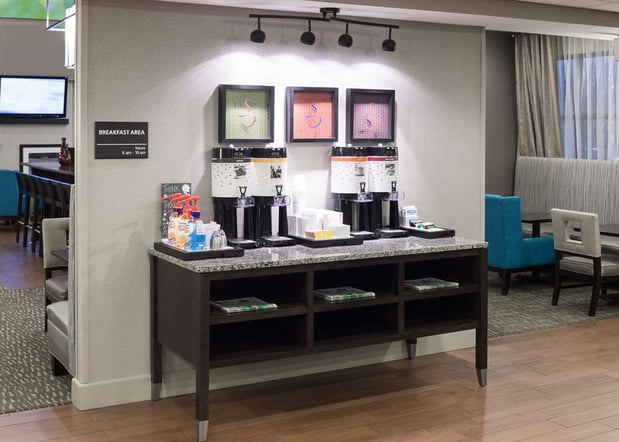 Images Hampton Inn & Suites Cedar Rapids - North