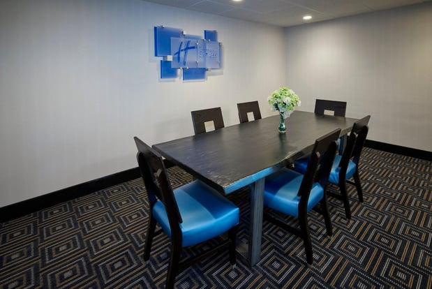 Images Holiday Inn Express & Suites Birmingham South - Pelham by IHG