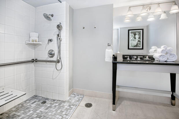 Images Hotel Indigo Dallas Downtown by IHG