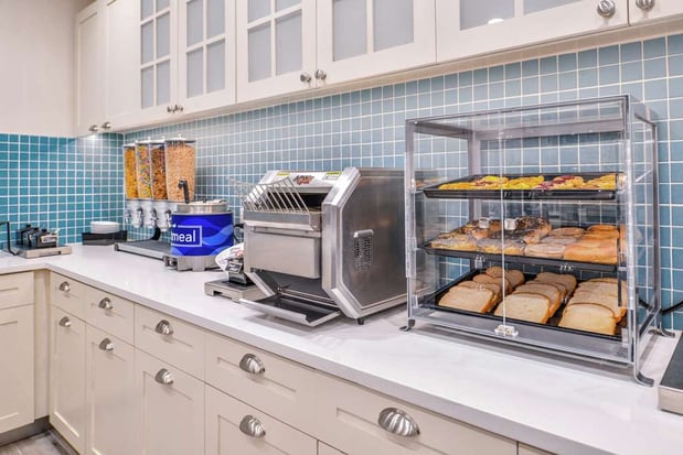 Images Homewood Suites by Hilton Des Moines Airport