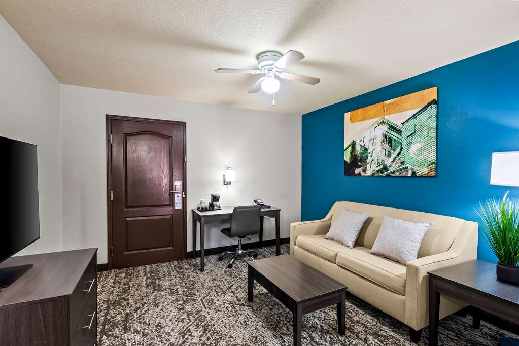 BW FortWayne IN KingSuite