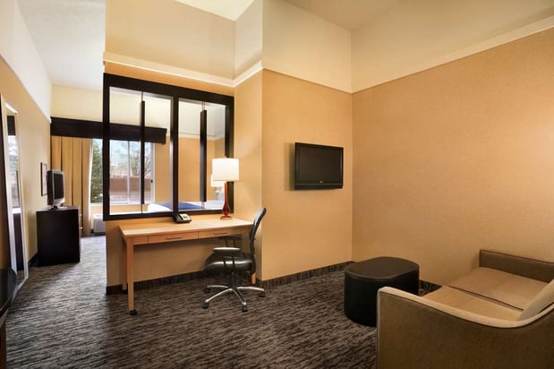 Images DoubleTree by Hilton Hotel Oklahoma City Airport