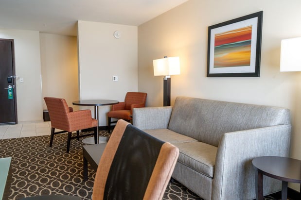 Images Holiday Inn Murfreesboro by IHG
