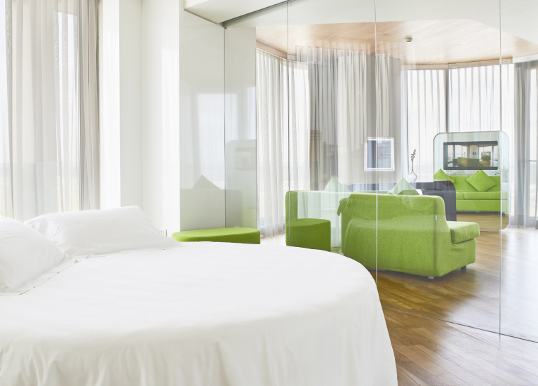 Images I-Suite Hotel