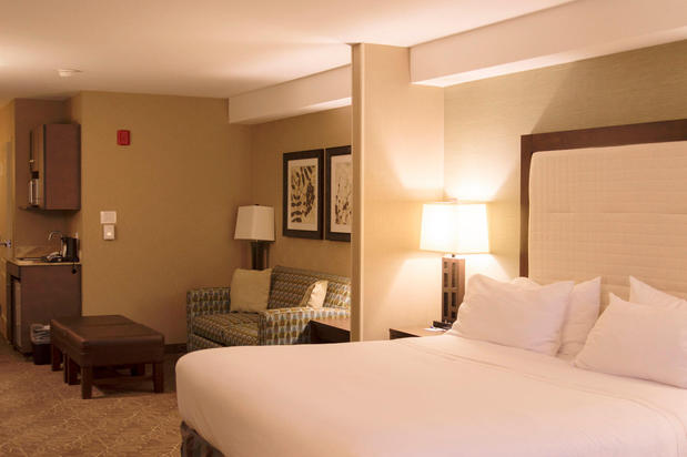 Images Holiday Inn Express & Suites Logan, an IHG Hotel