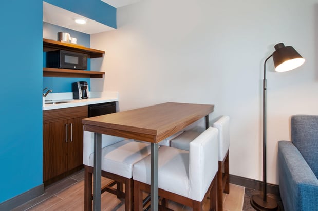 Images Holiday Inn Express & Suites VA Beach Oceanfront by IHG
