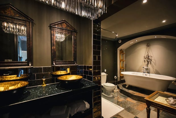 Images AMC Bathrooms & Flooring Inc.